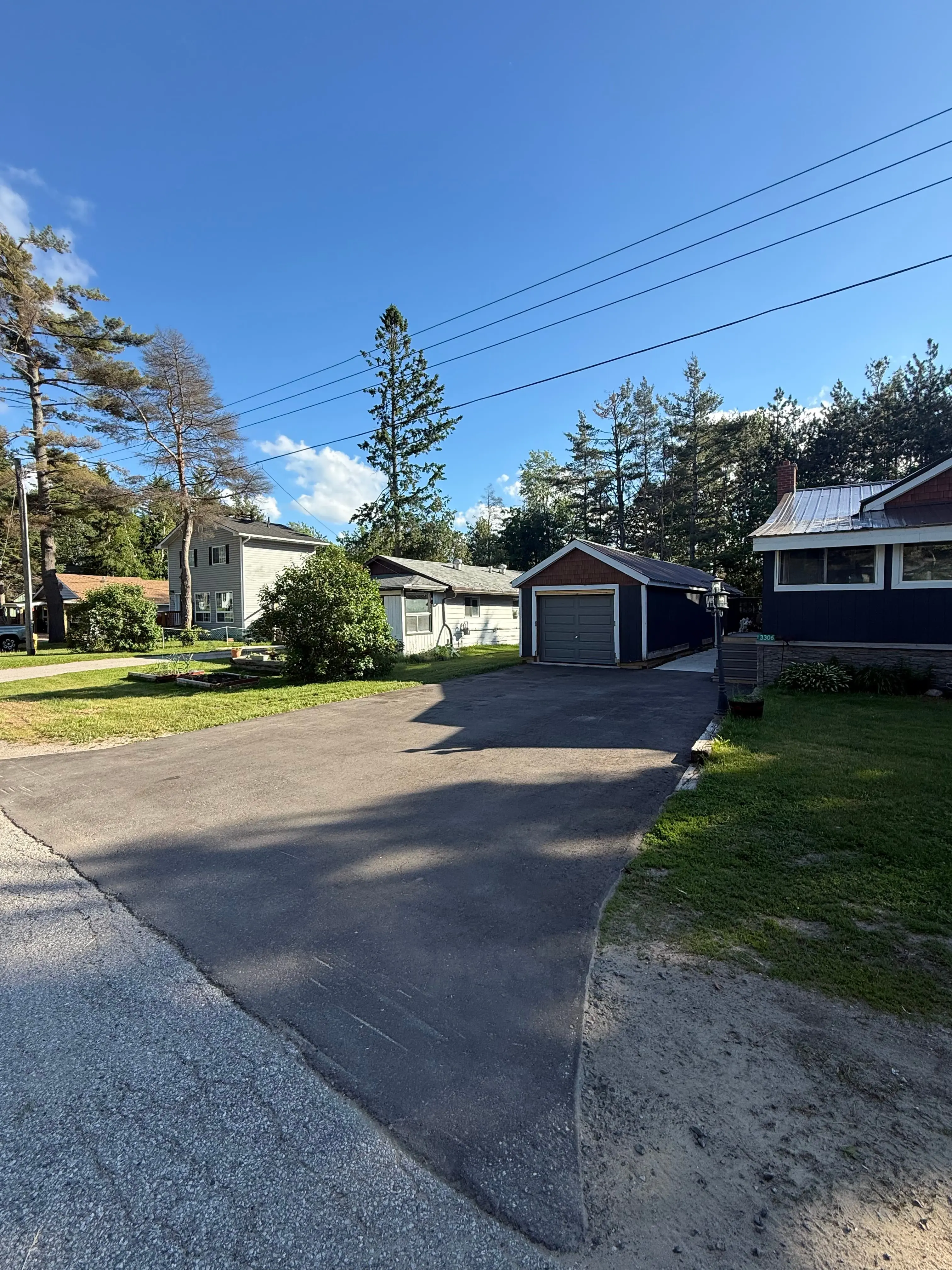 Fresh asphalt sealing project